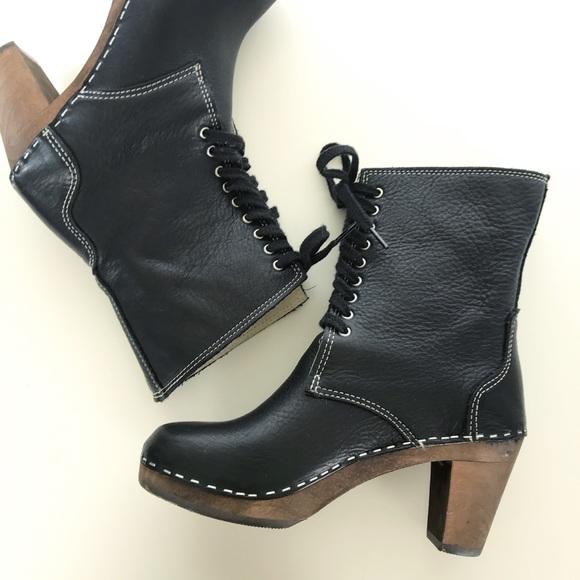 lace up clog boots